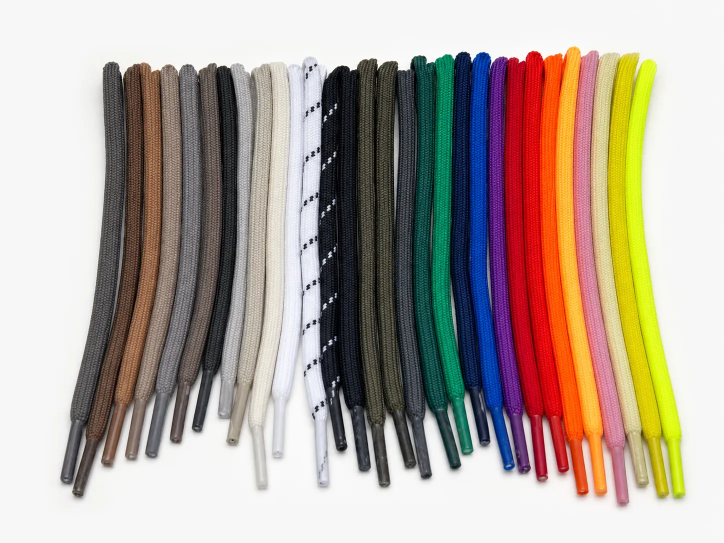 Color lineup of round shoelaces in many shades