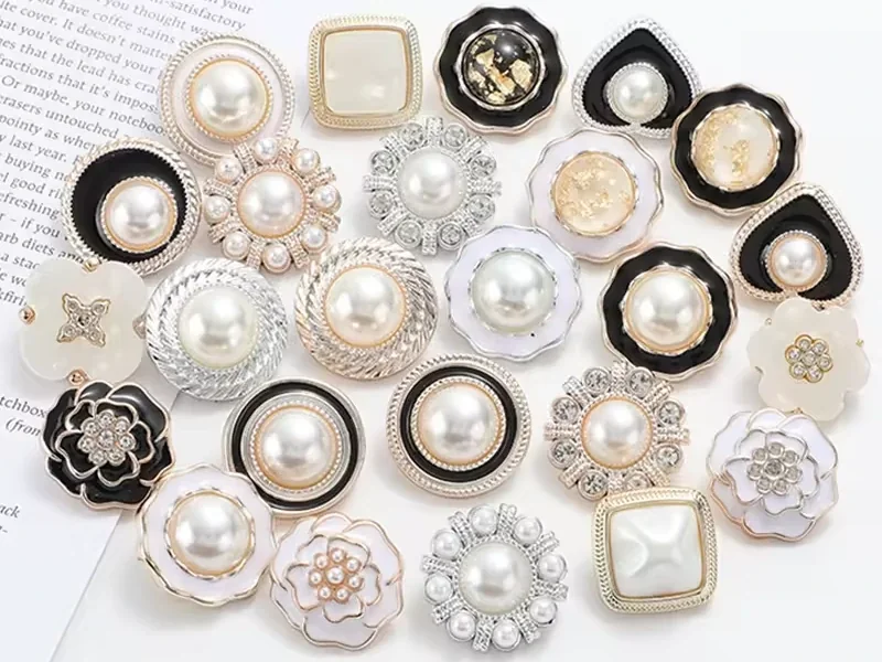 Pearl luxury button assortment with rhinestone, pearl and cover buttons