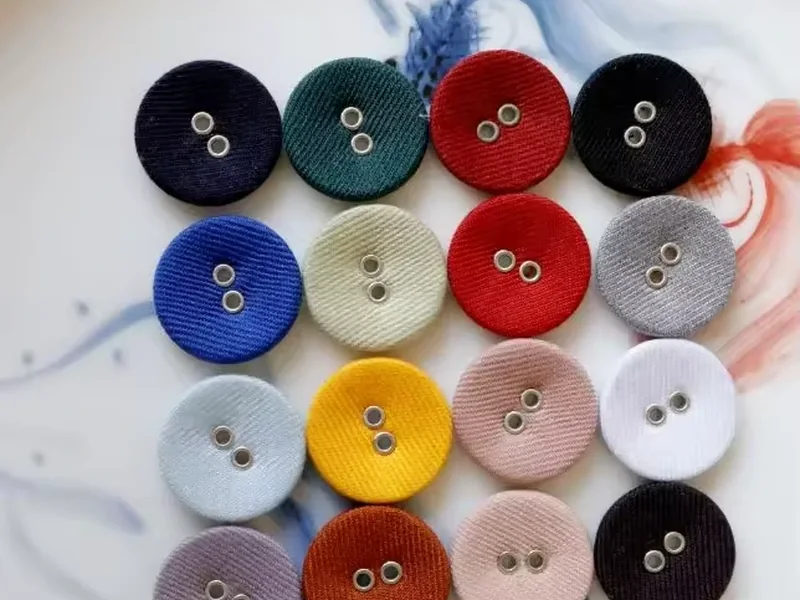 color fabric covered buttons for knitwear and fashion garments